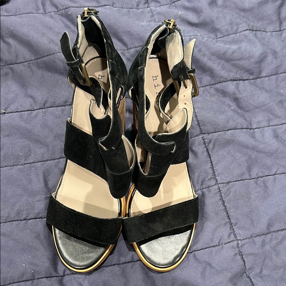Hinge Black Suede Women's Sandals size 7 1/5